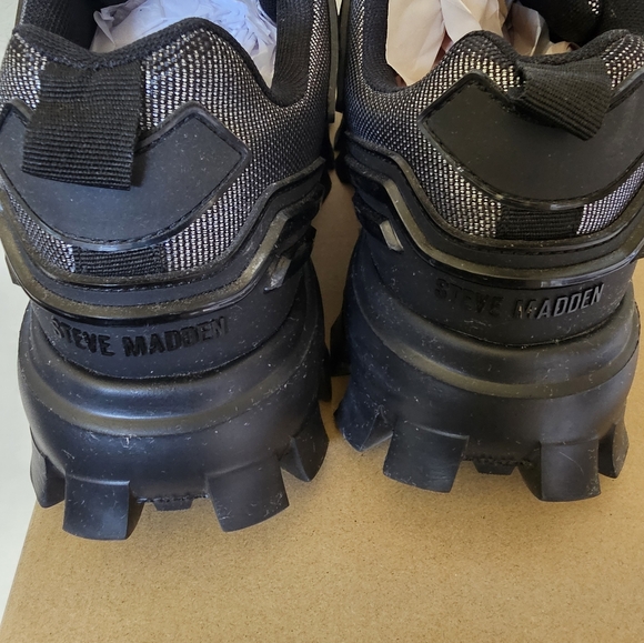 Steve Madden - Picture 7 of 9